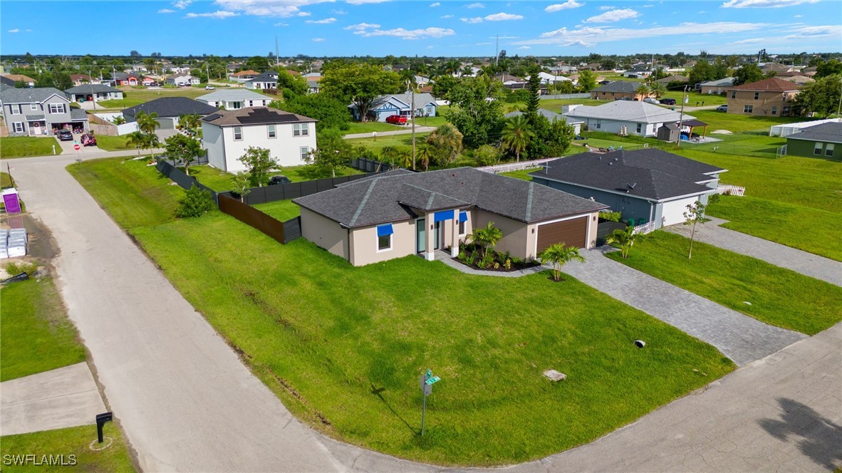 1215 NW 1st PL