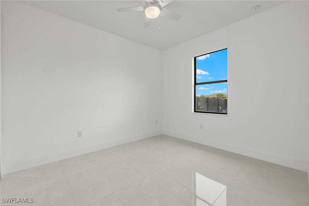 1215 NW 1st PL