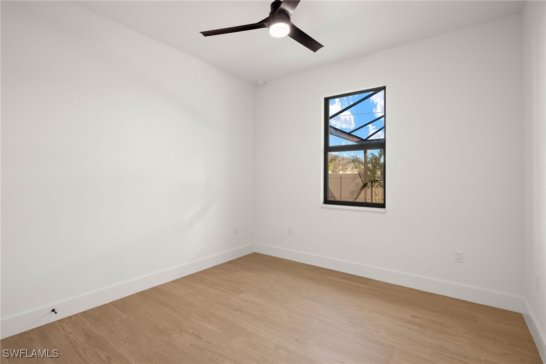 1221 SW 35th TER