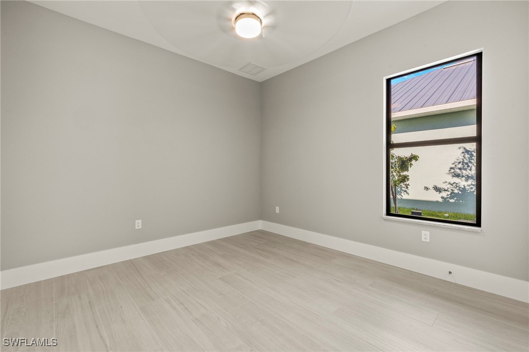 301 NW 39th AVE