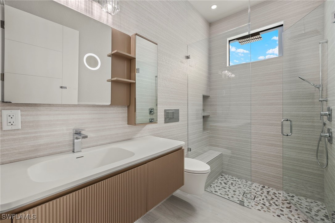 301 NW 39th AVE
