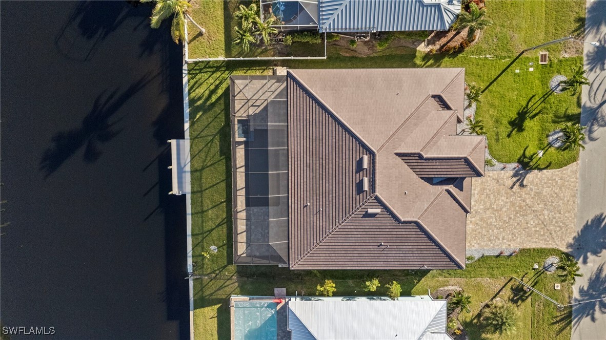 301 NW 39th AVE