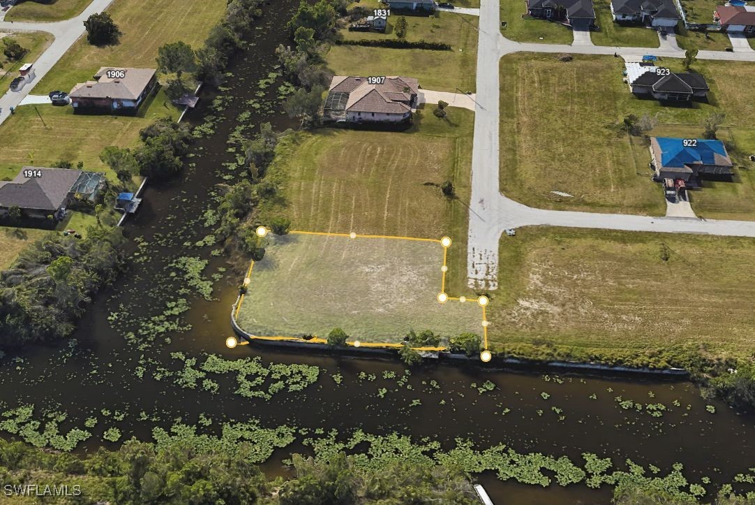 1919 NE 10th AVE