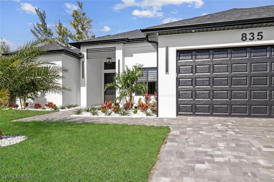 835 SW 24th ST