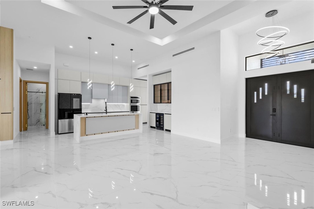 835 SW 24th ST