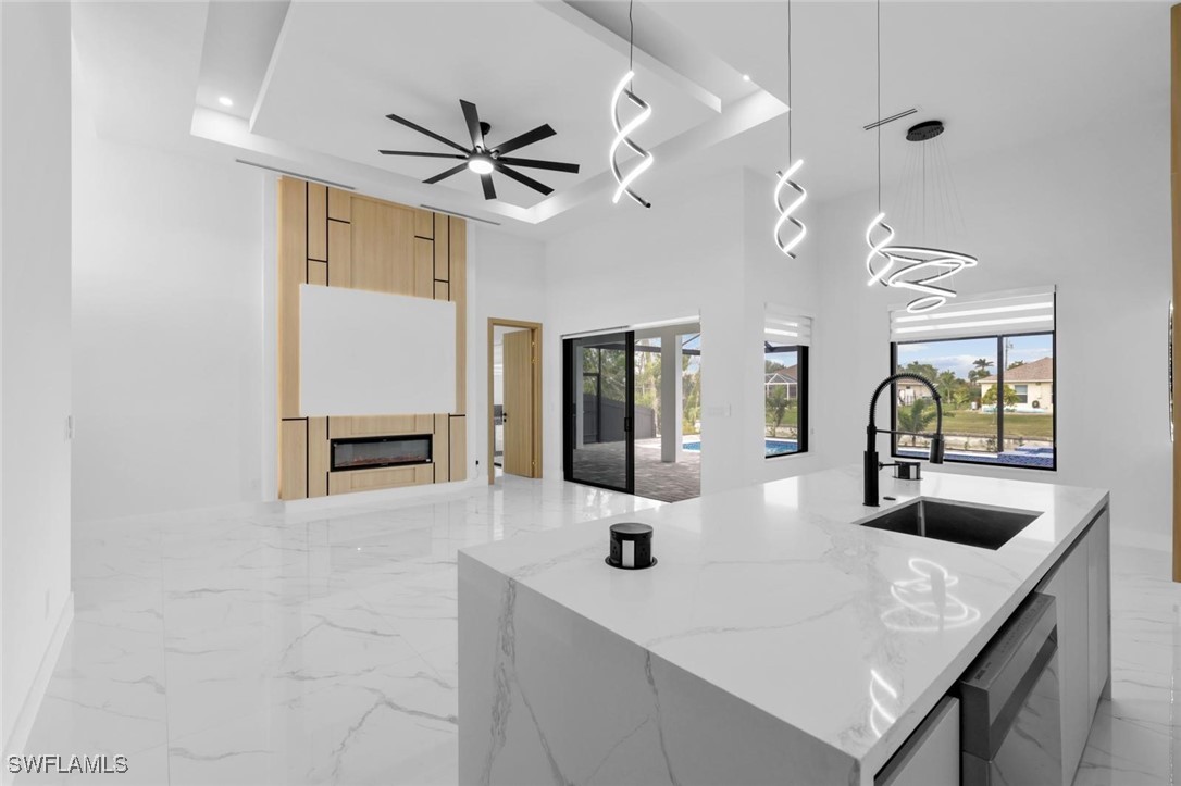 835 SW 24th ST