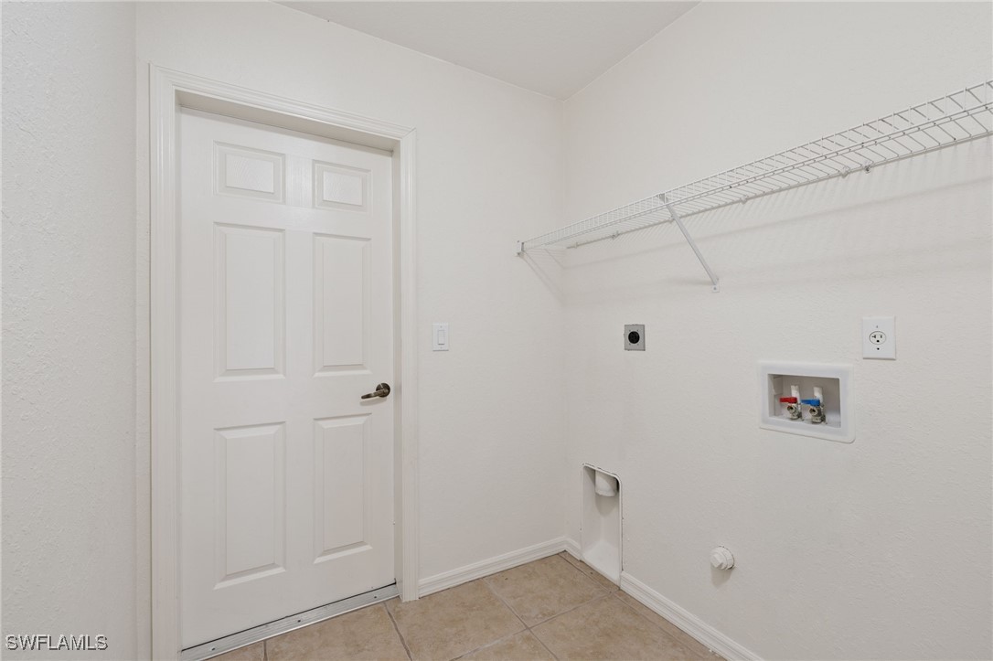 27 NW 28th ST