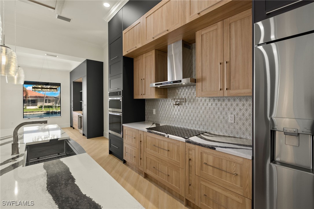 223 NW 38th AVE