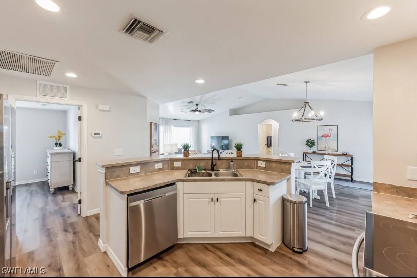 3725 W Gator CIR