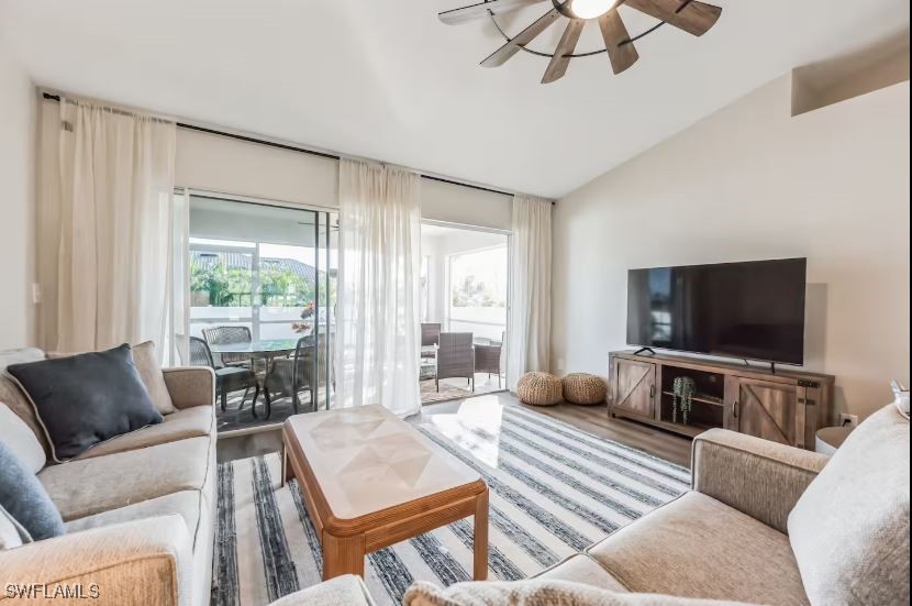 3725 W Gator CIR