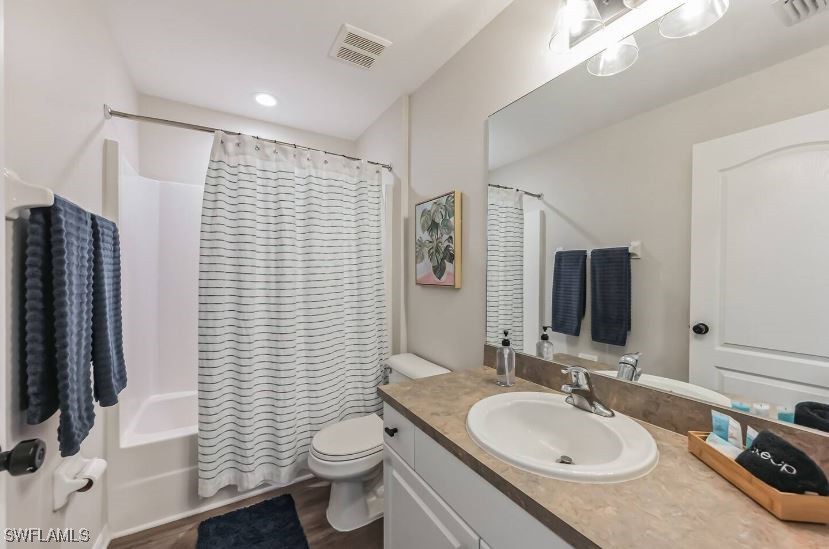 3725 W Gator CIR