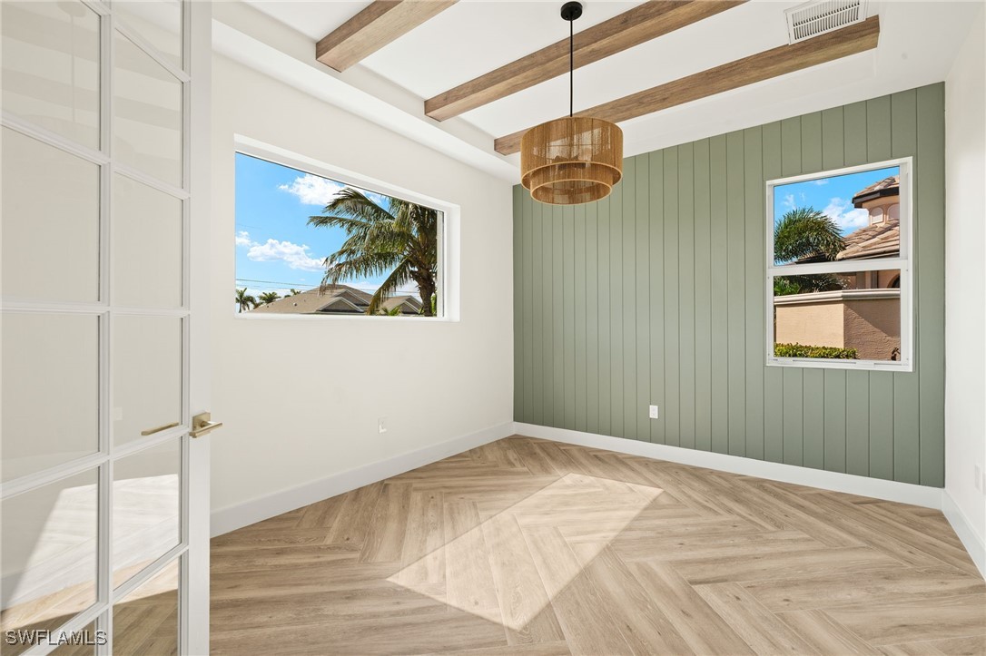 816 NW 39th AVE