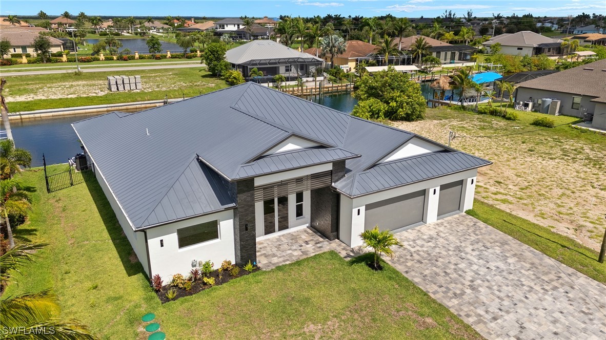 816 NW 39th AVE