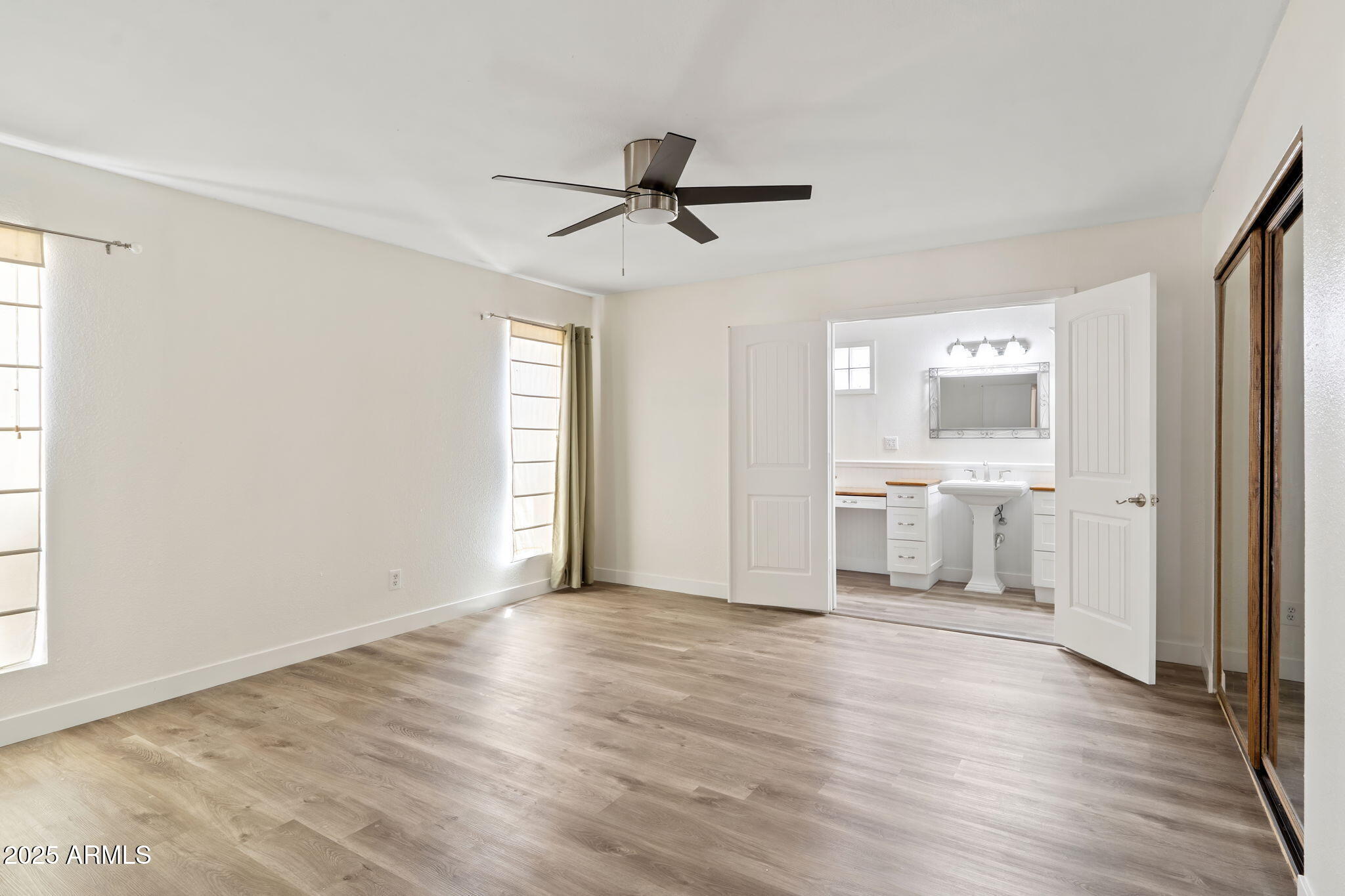 5319 E GELDING Drive, Scottsdale