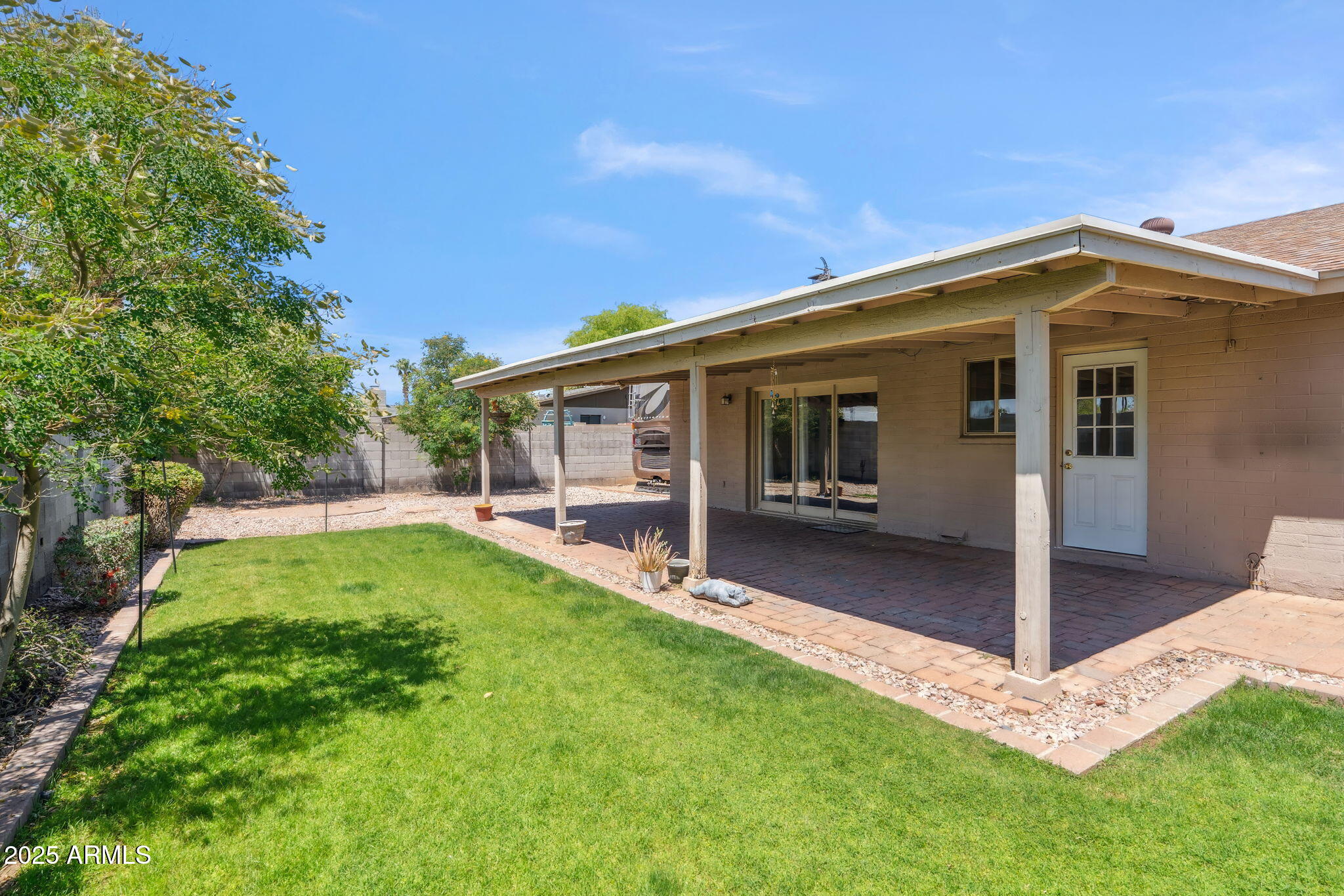 5319 E GELDING Drive, Scottsdale