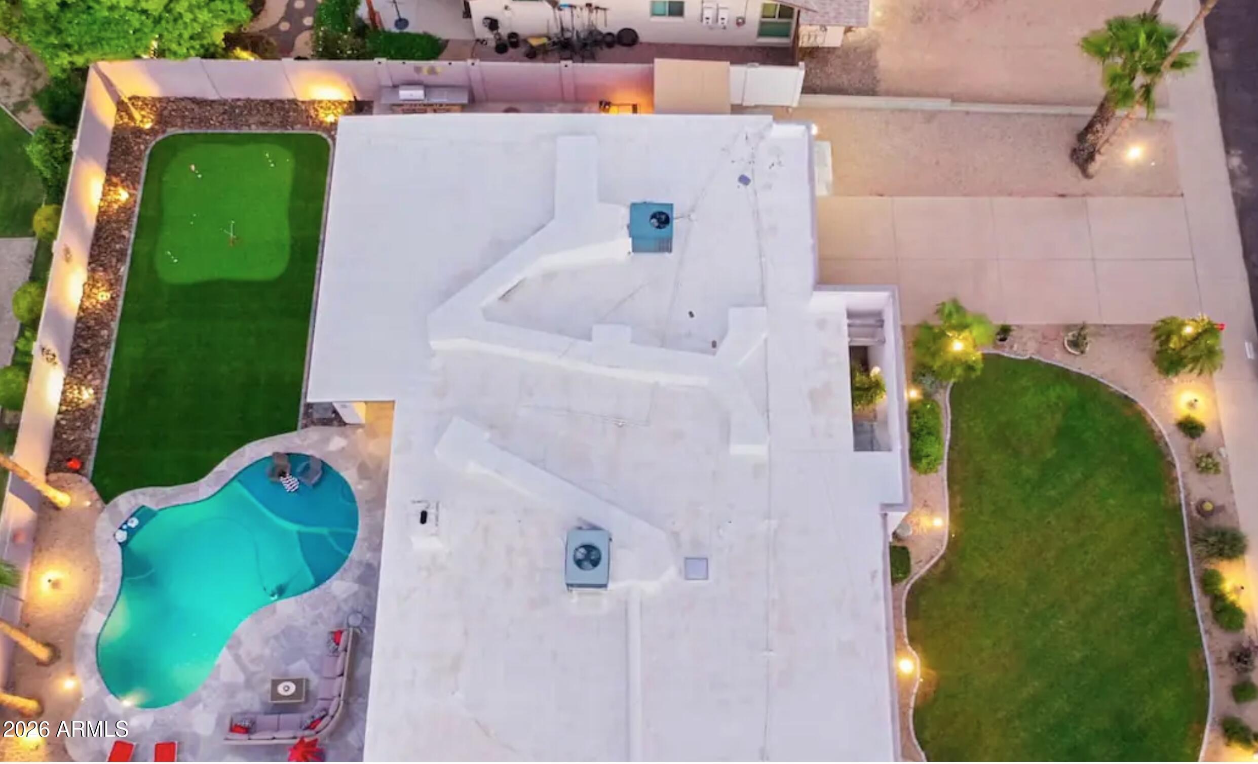 2532 E DESERT COVE Avenue