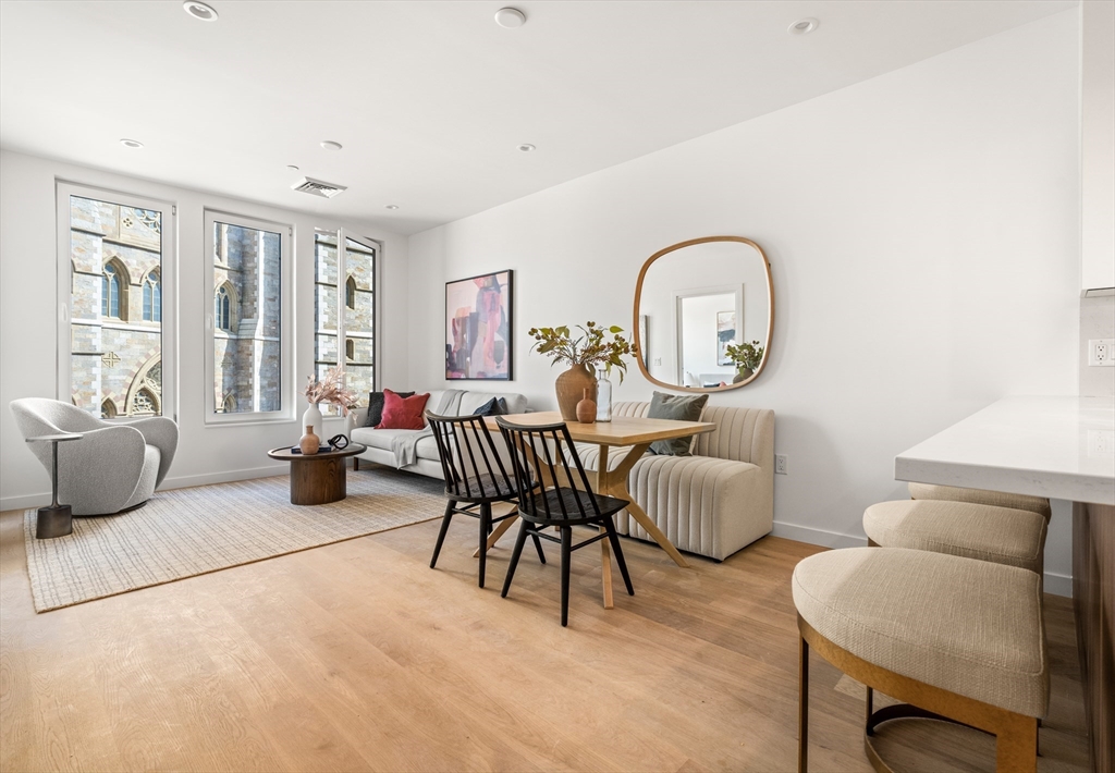 1395 Washington Street # 204