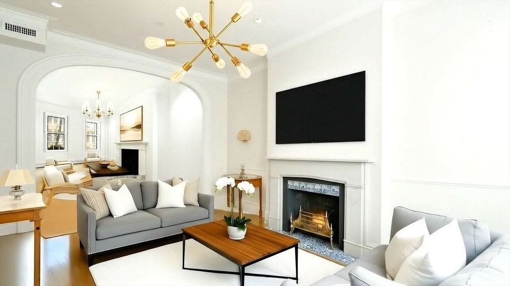 32 West Cedar Street