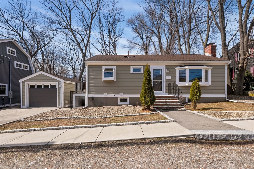 5 Martinwood Rd