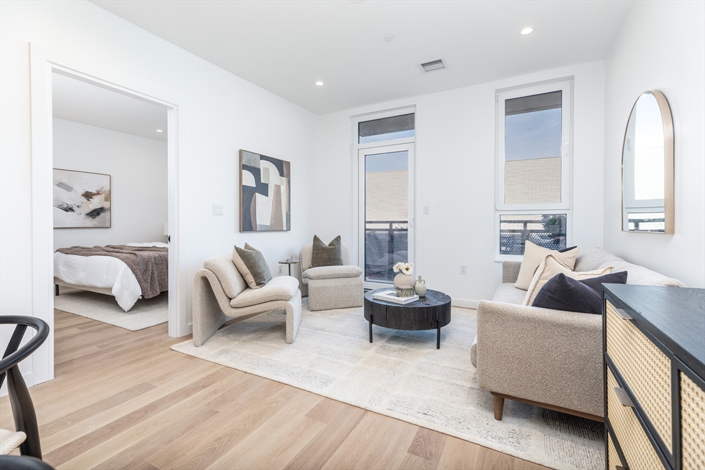 1395 Washington Street Unit: PH603