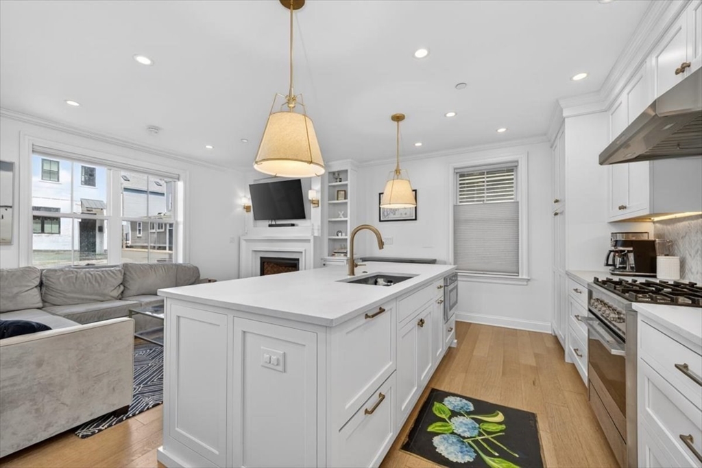 521 East 8th # 1