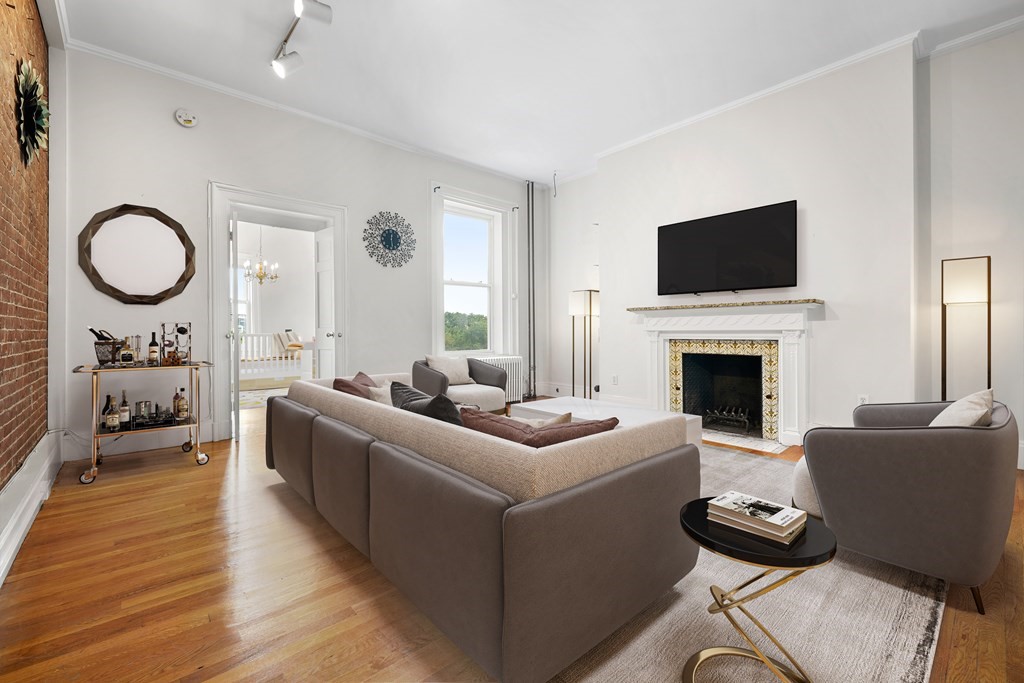 230 Beacon Street # B7