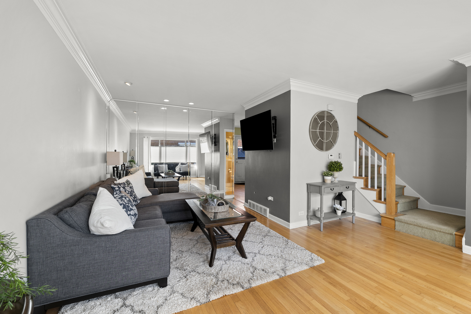 706 N Western Avenue Unit: B