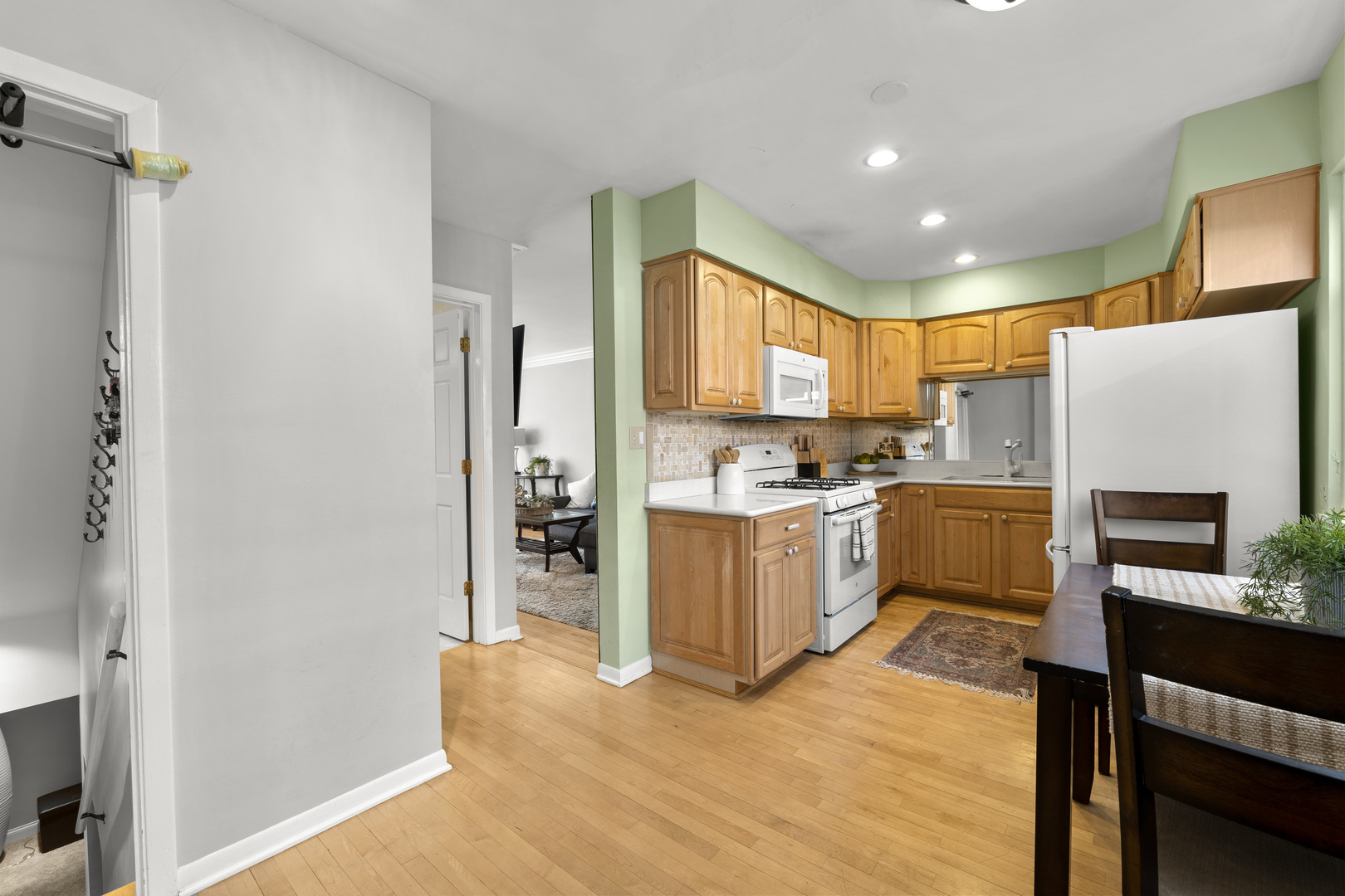 706 N Western Avenue Unit: B