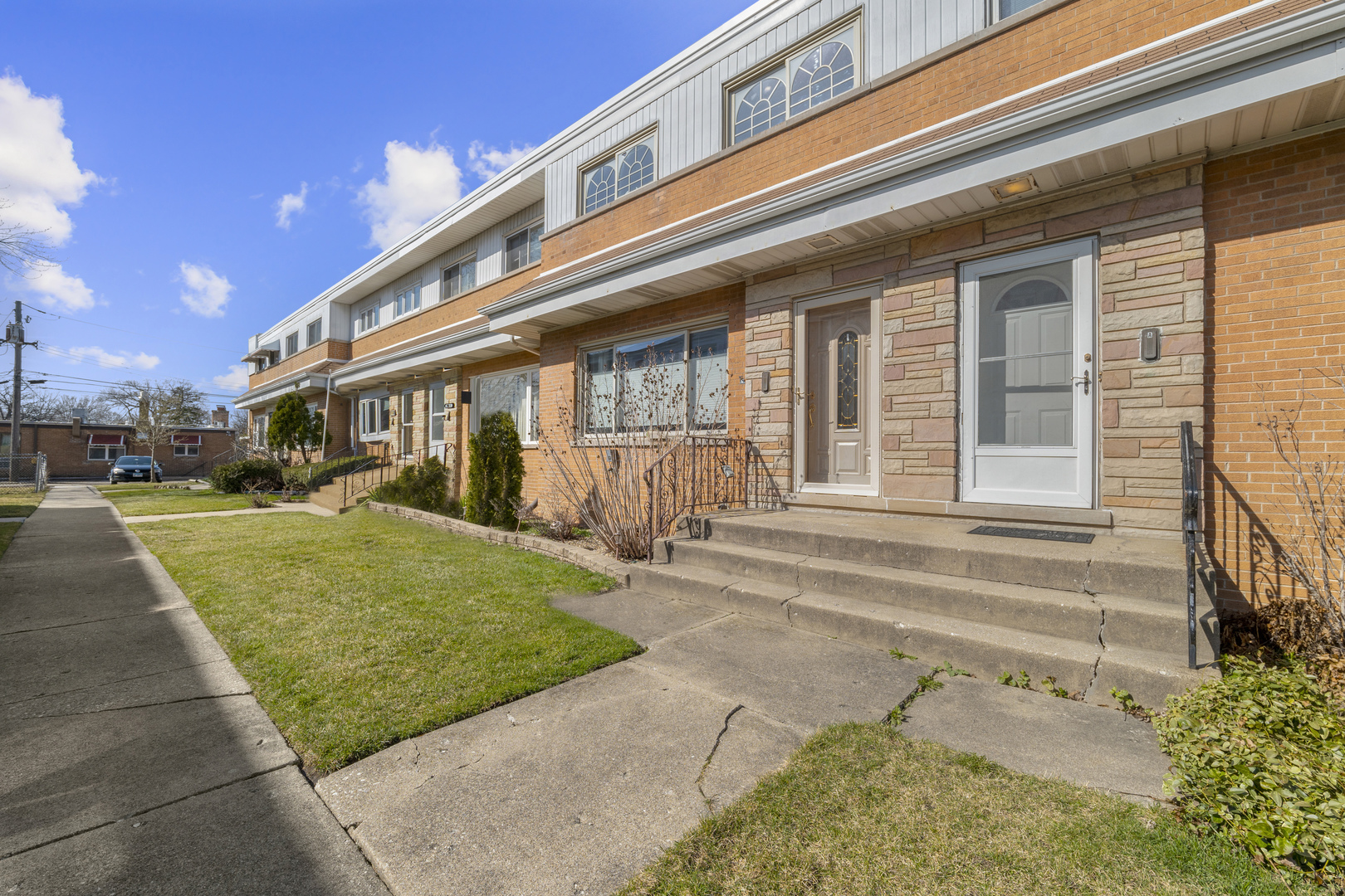 706 N Western Avenue Unit: B