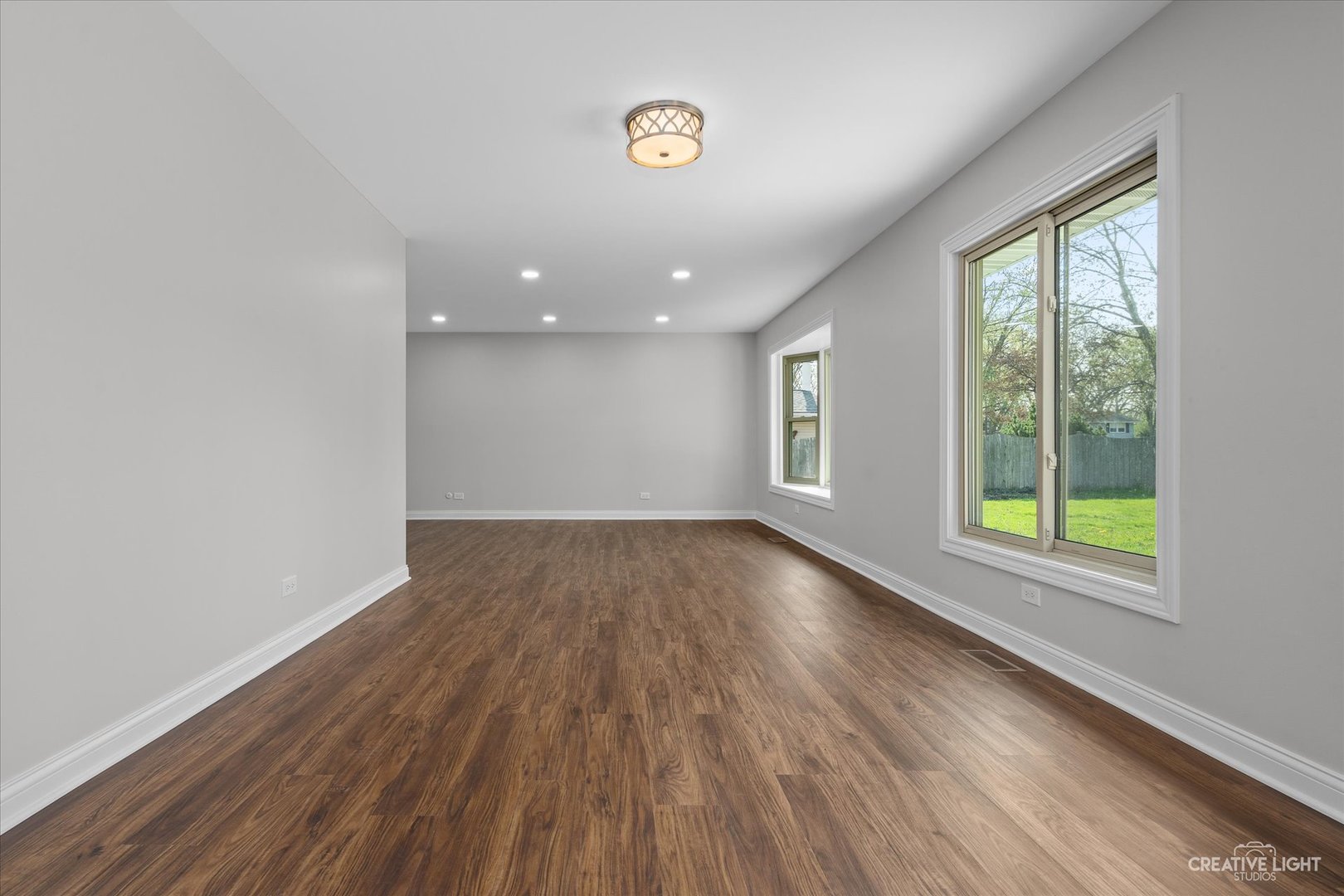 21W573 Huntington Road