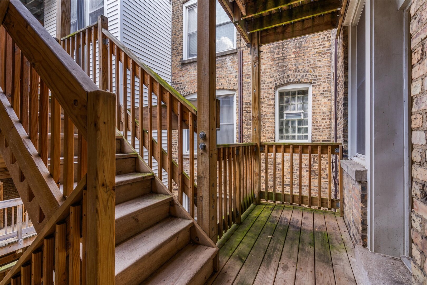 5000 N Glenwood Avenue Unit: 2