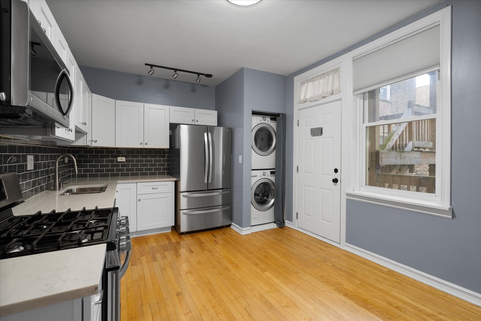 5000 N Glenwood Avenue Unit: 2