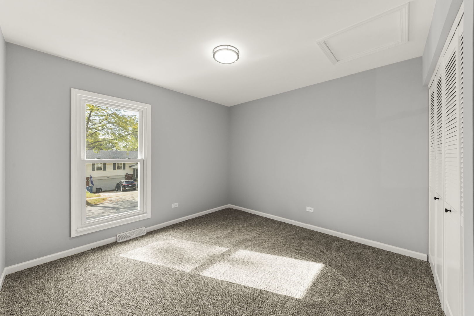 152 W Montana Avenue