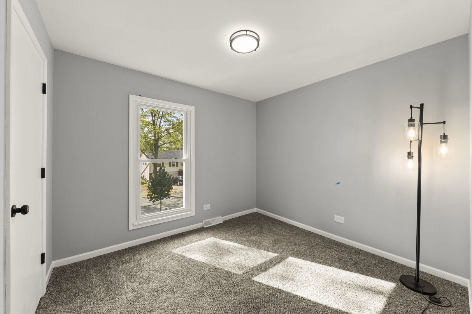 152 W Montana Avenue