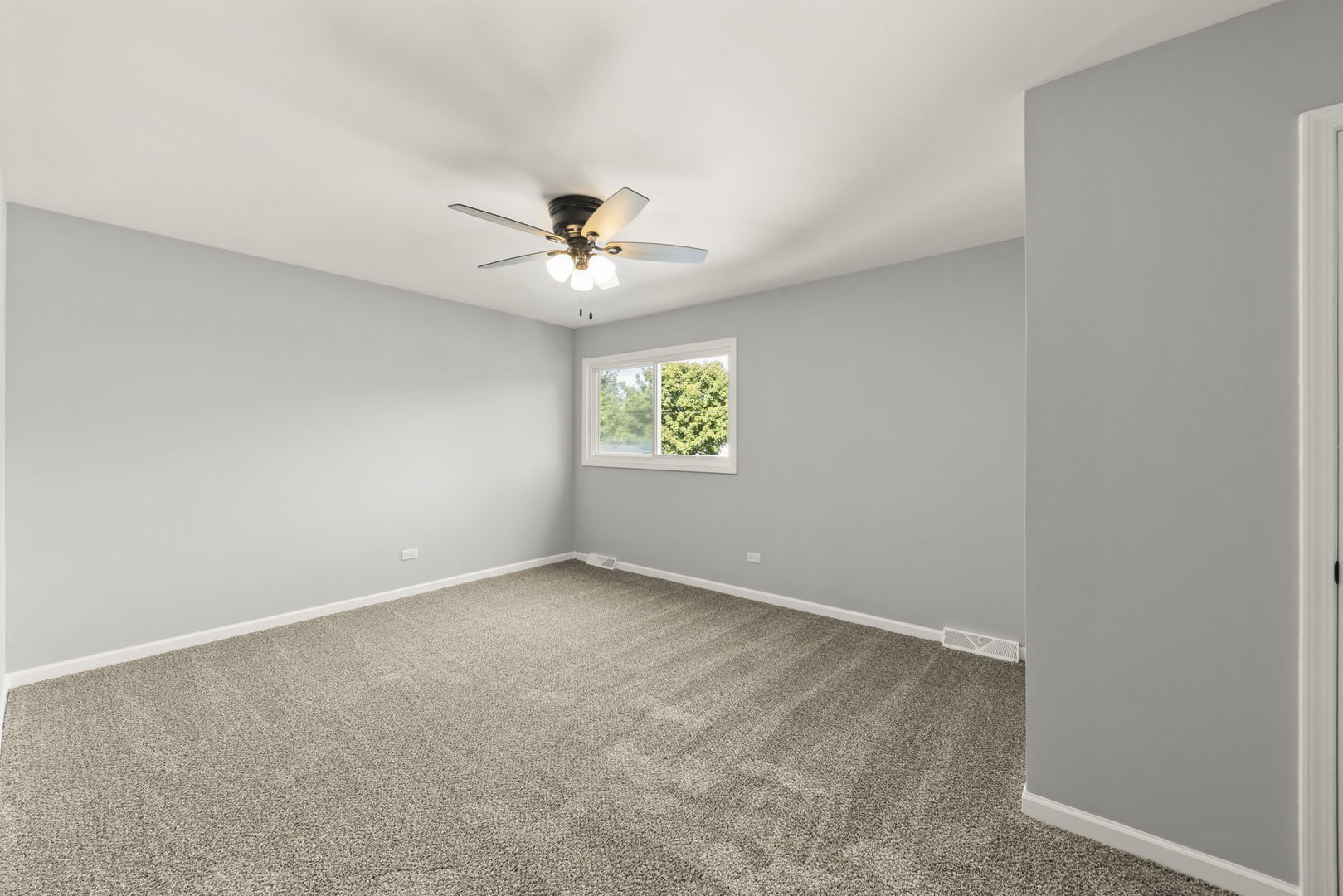 152 W Montana Avenue
