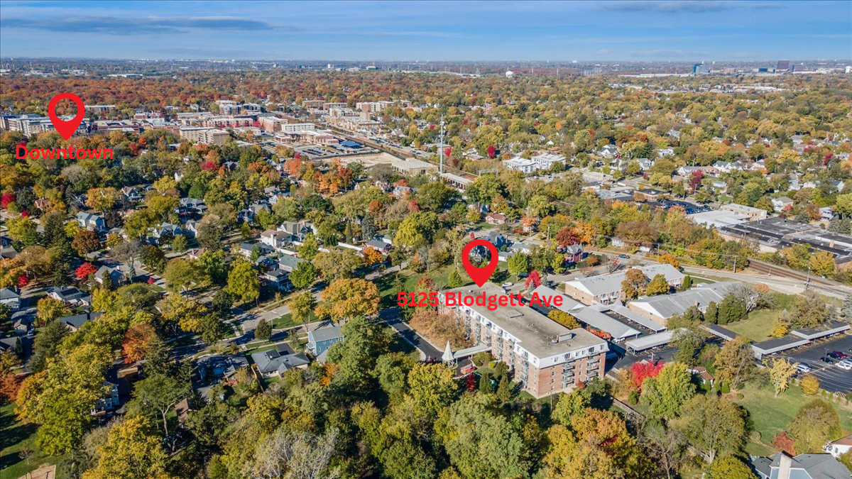5125 Blodgett Avenue Unit: 208T