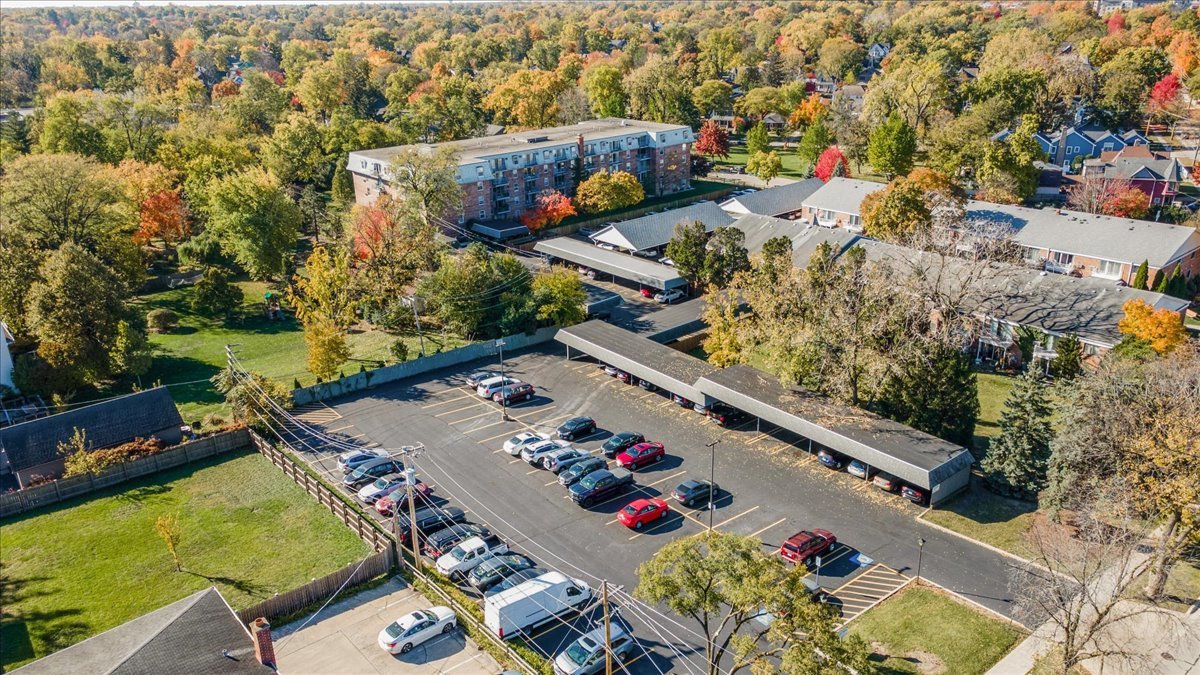 5125 Blodgett Avenue Unit: 208T