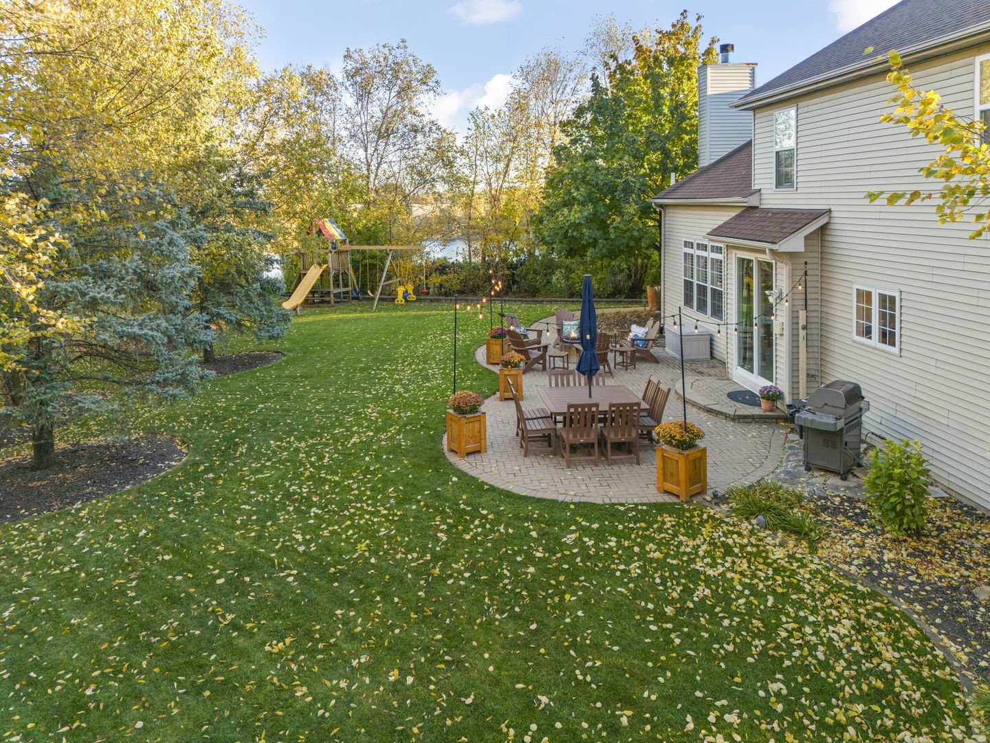 12961 GREENFIELD Drive