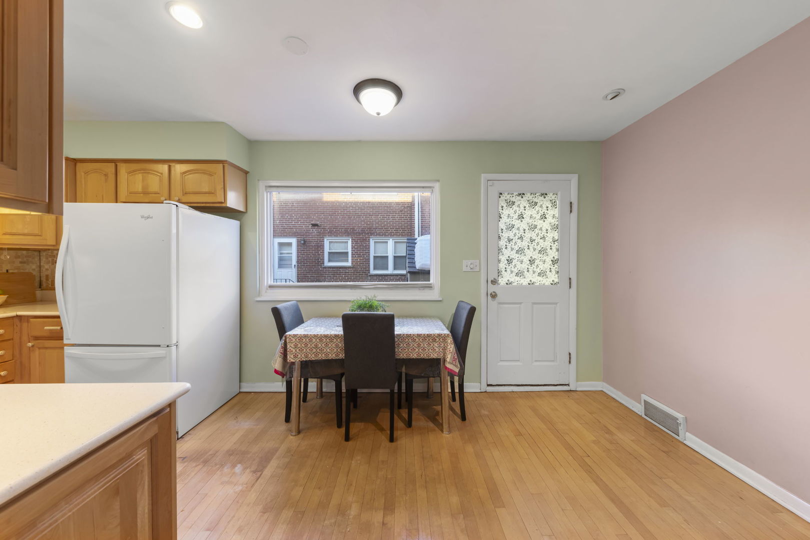 706 N Western Avenue Unit: B