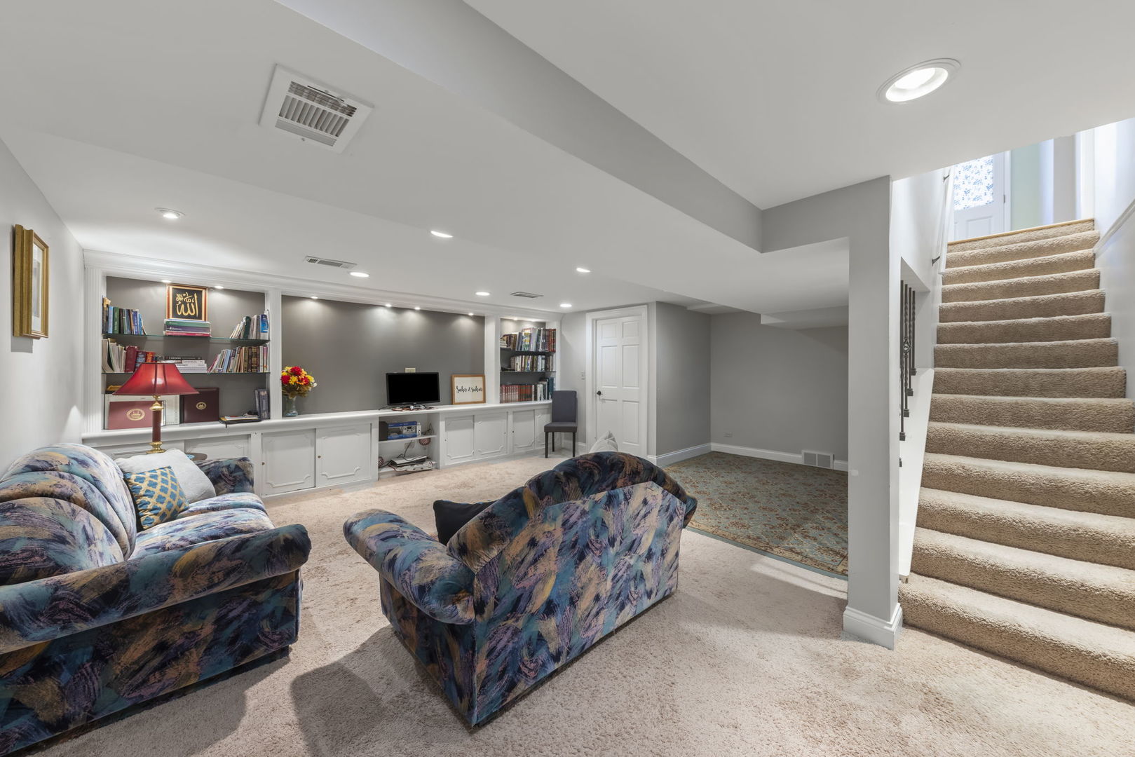 706 N Western Avenue Unit: B