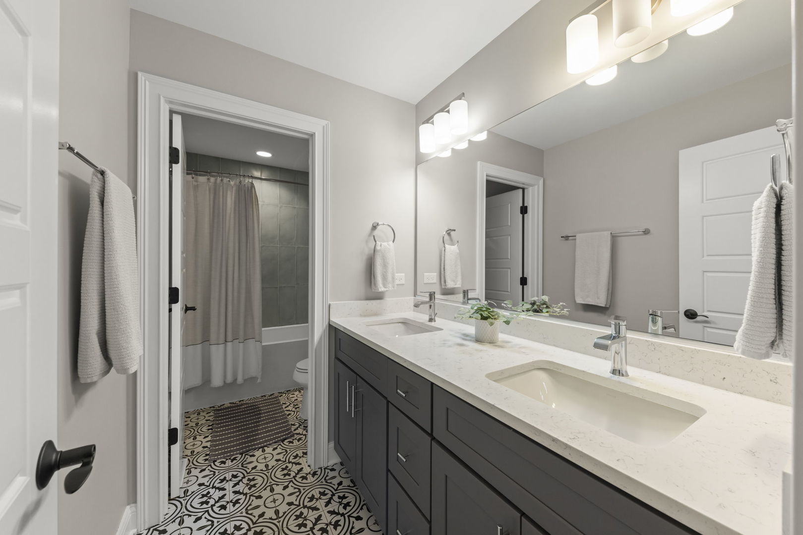 104 W Jefferson Avenue