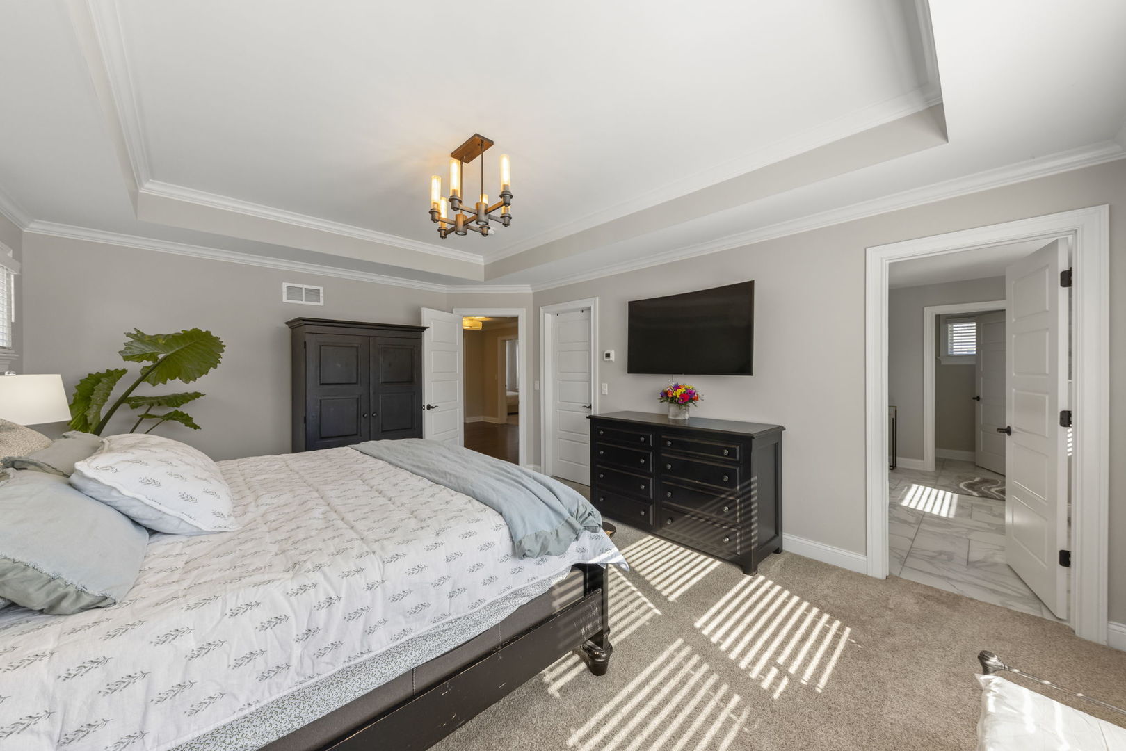 104 W Jefferson Avenue