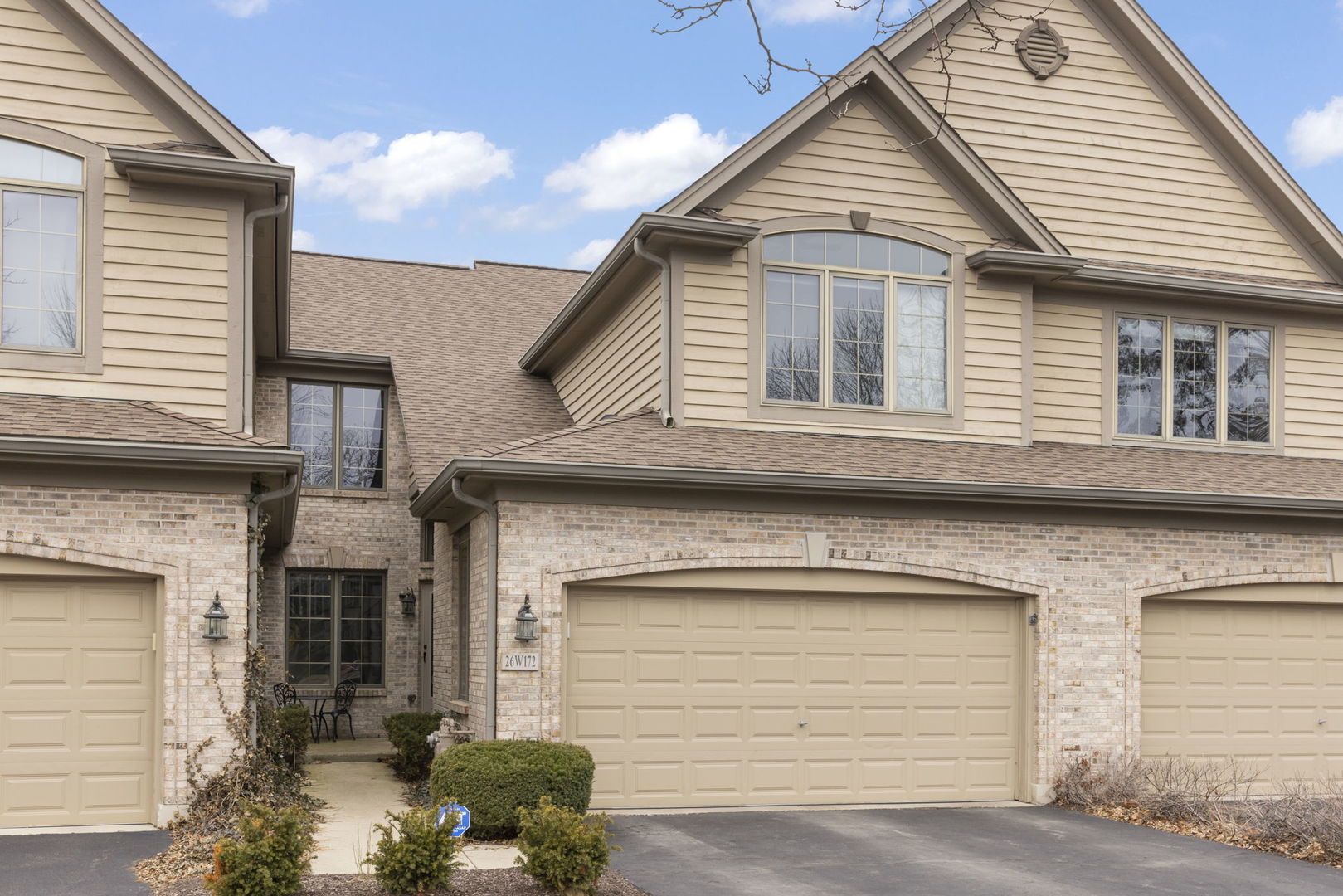 26W172 Klein Creek Drive