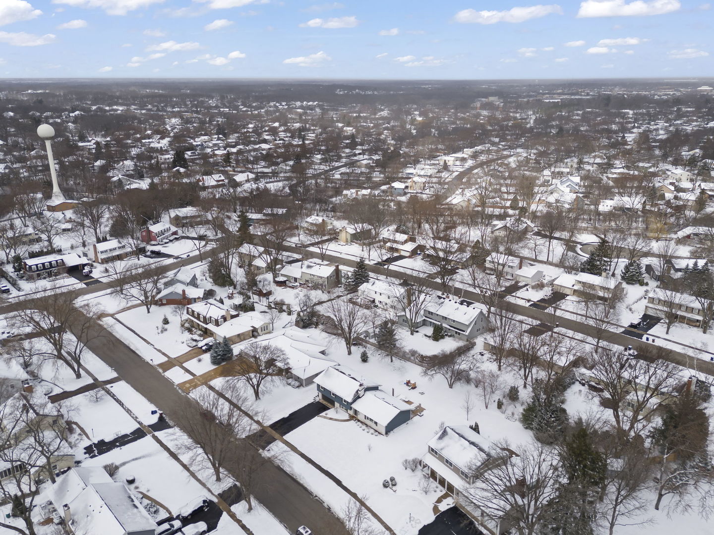 25W712 Chieftain Lane