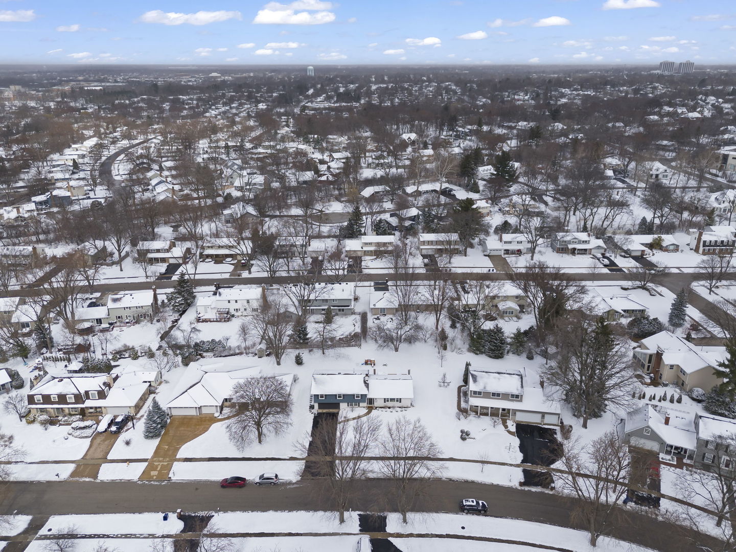 25W712 Chieftain Lane