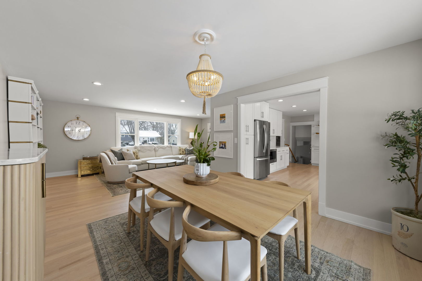 25W712 Chieftain Lane