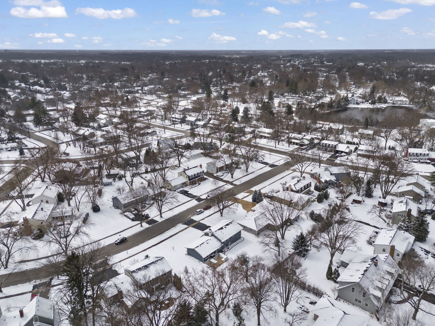 25W712 Chieftain Lane