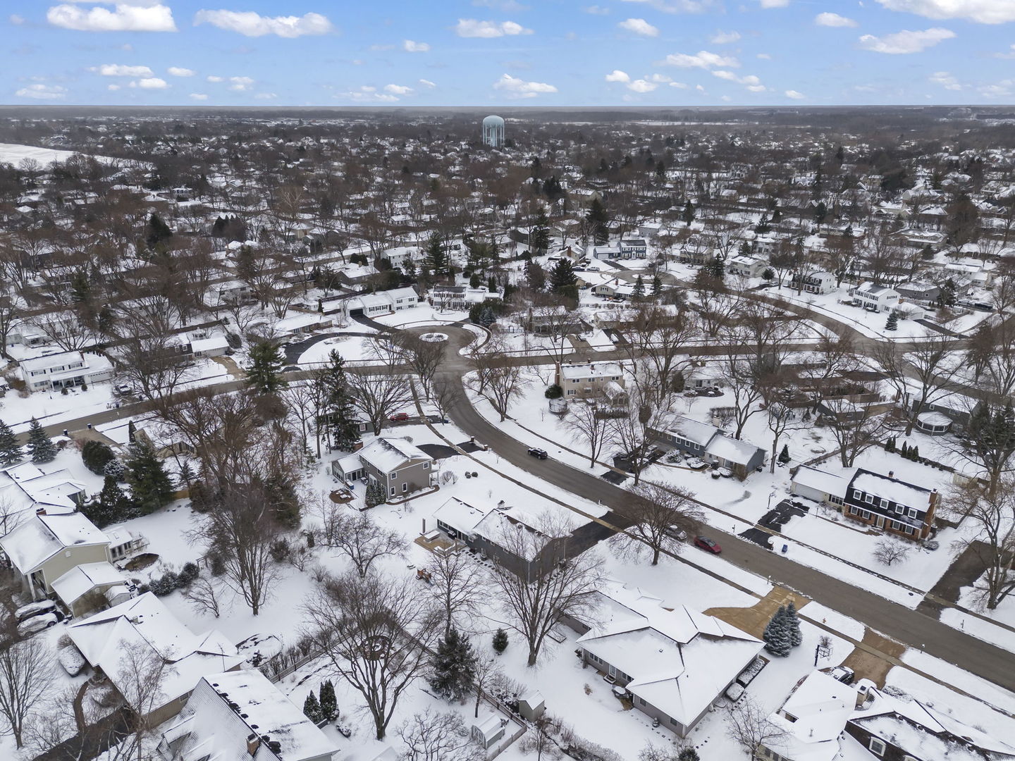 25W712 Chieftain Lane