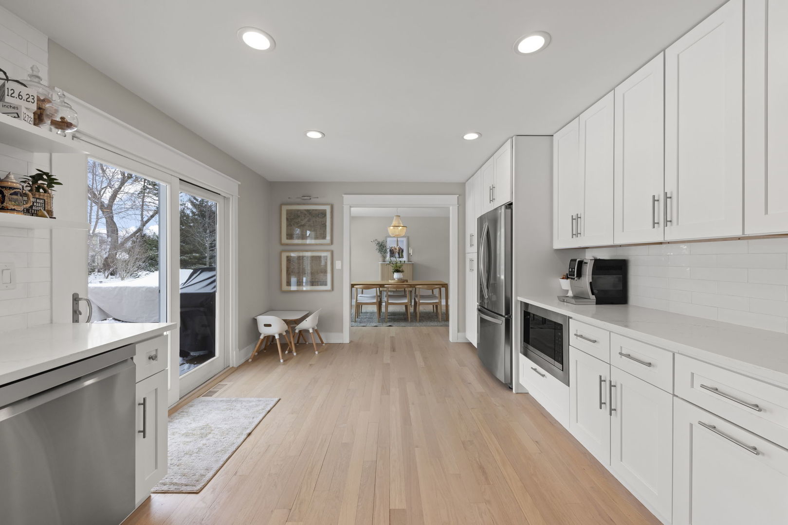 25W712 Chieftain Lane