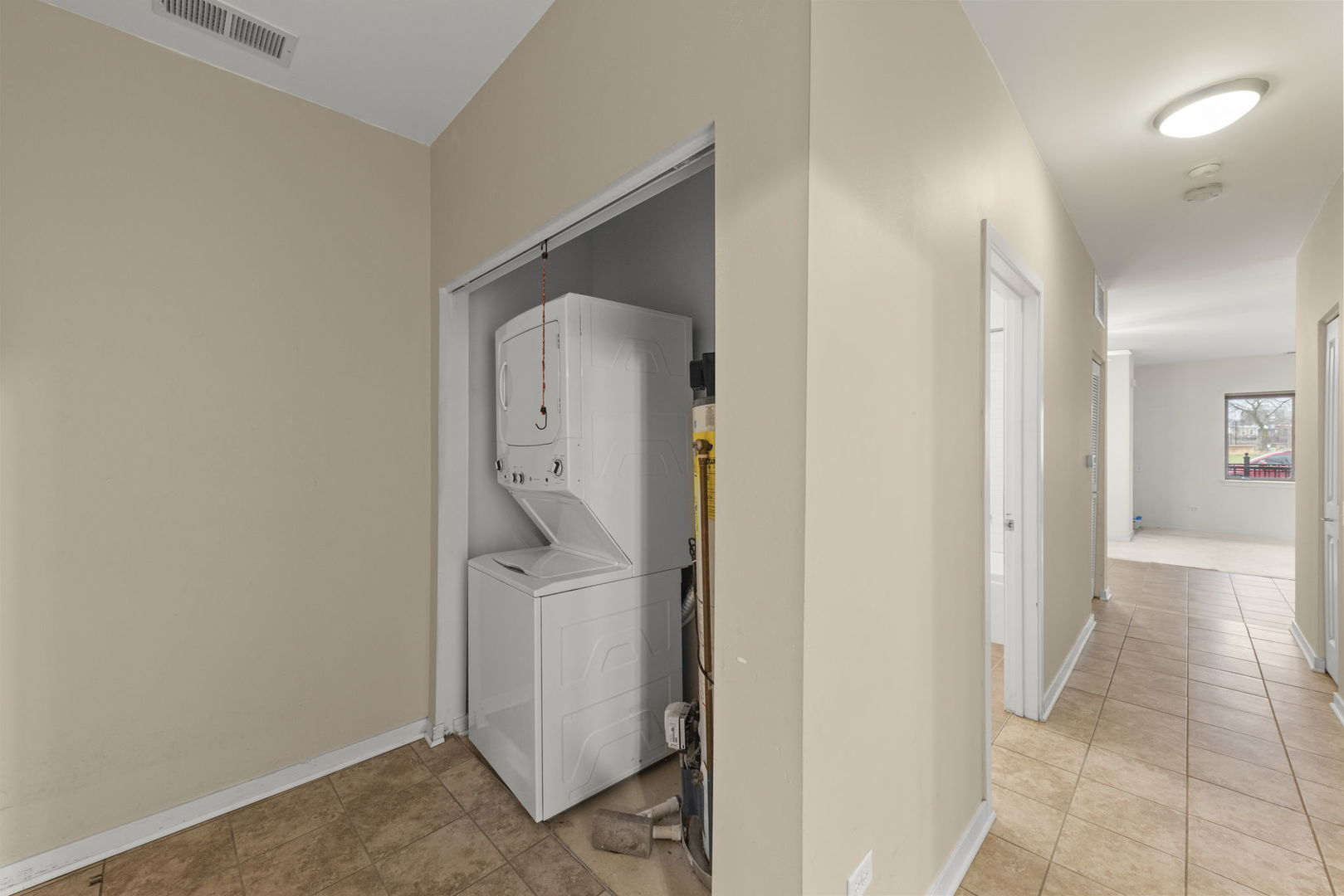 915 S Lytle Street Unit: 102